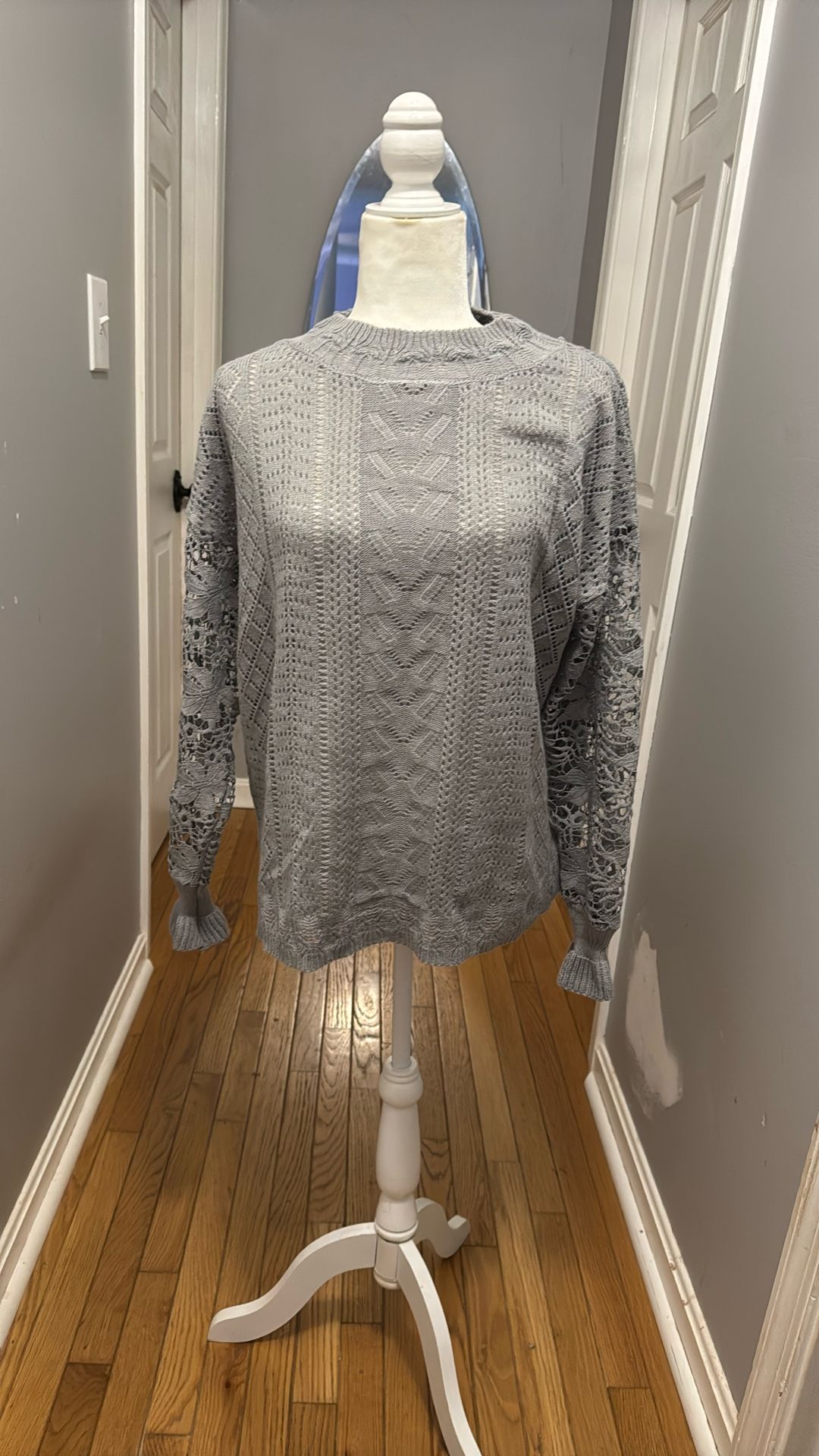 Light weight sweater