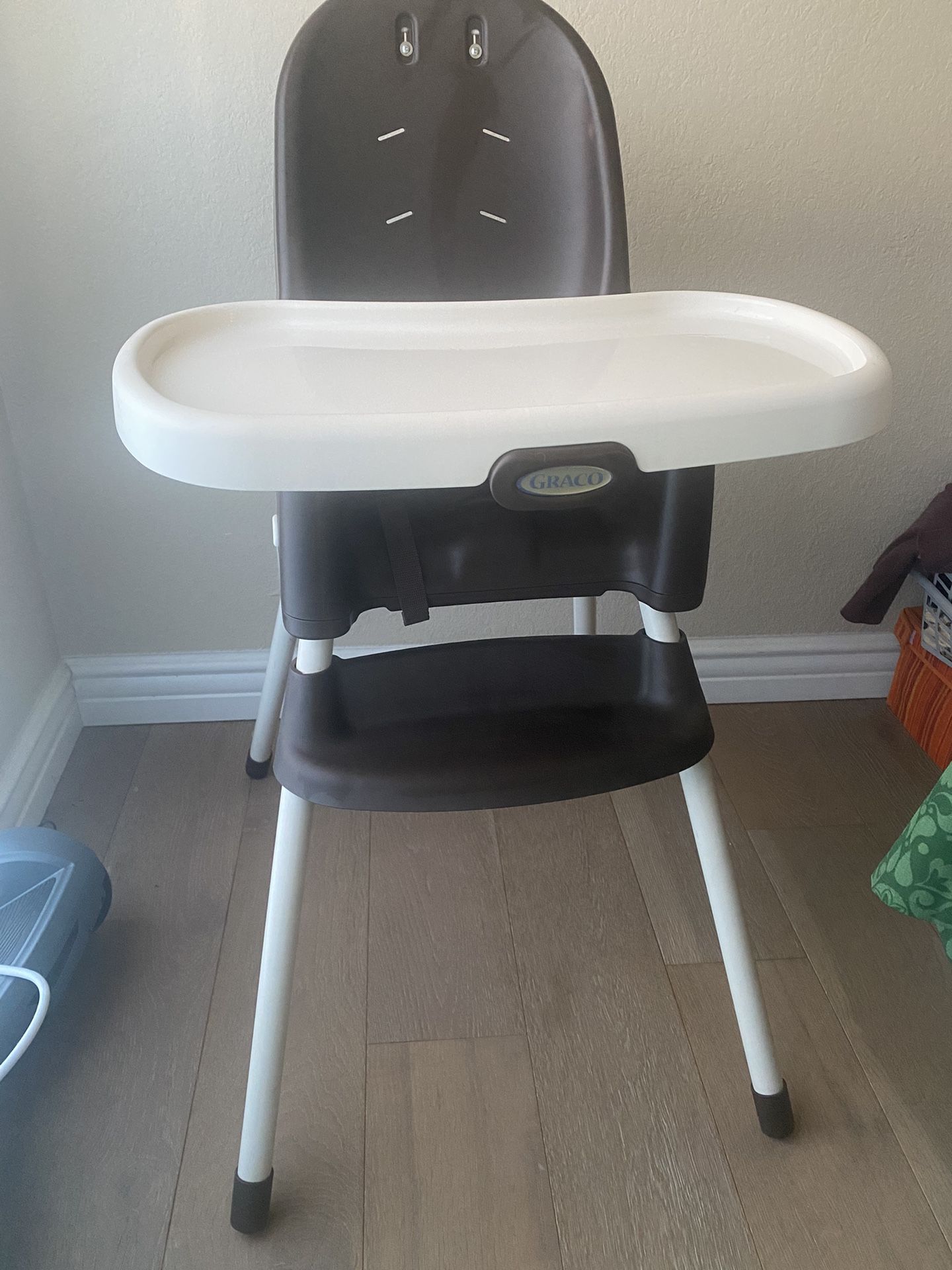 High chair convertible to Booster 