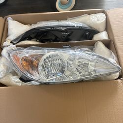 Brand New Toyota Camry Headlights 2004
