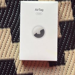 Apple 4 Pack AirTags & EarPods 