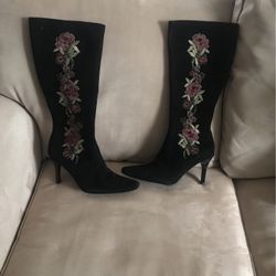 Carlos Santana Black Suede 8 M