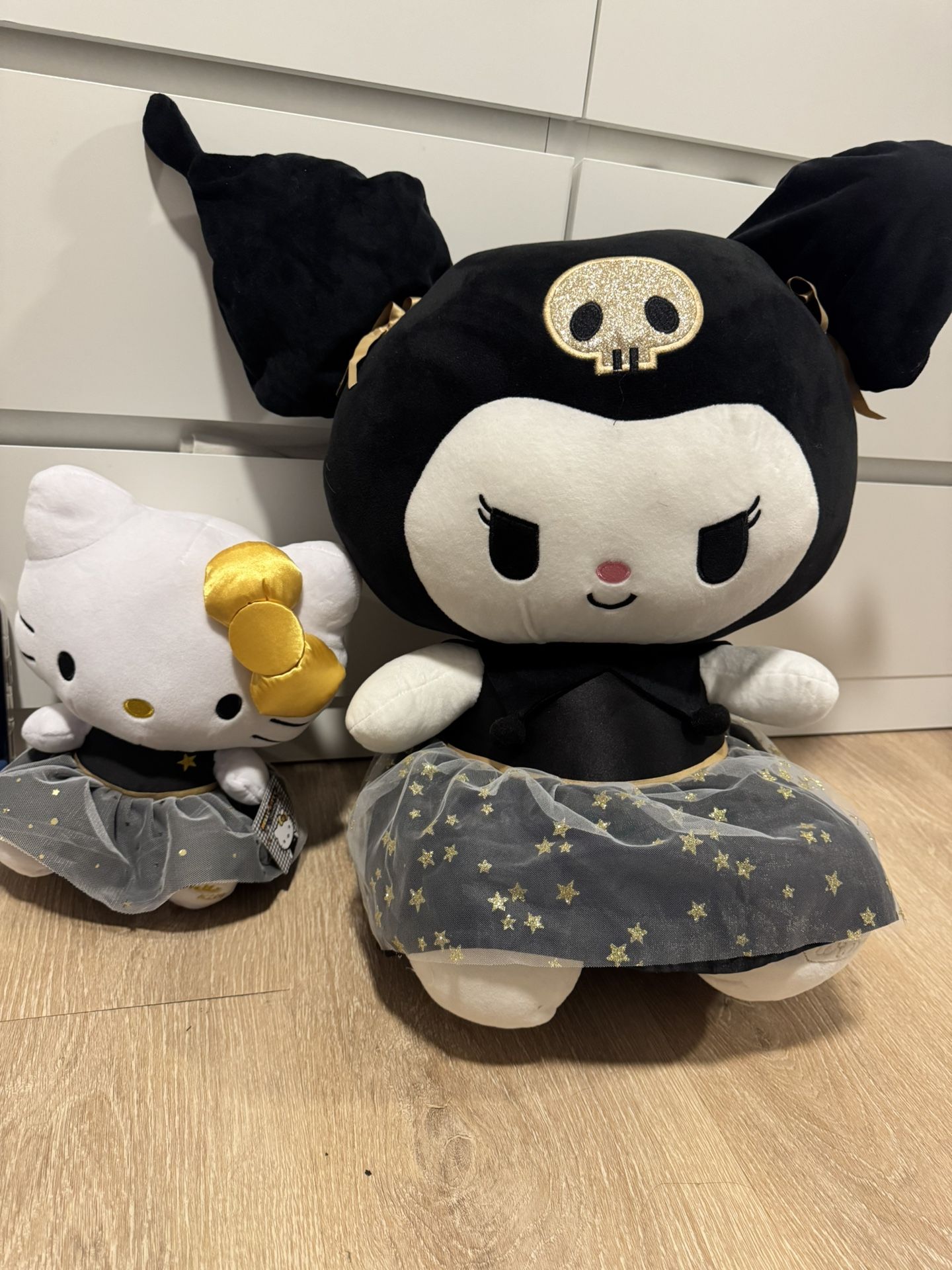 Sanrio Gold And Black Duo
