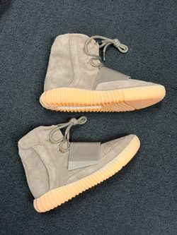 Authentic DS Adidas Yeezy 750 Chocolate size Men’s 6