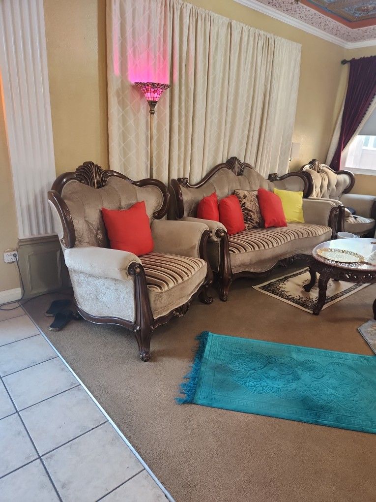 Sofa ,love Seat And 2 Chairs Set