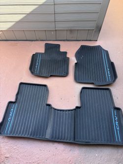 17-22 Honda CR-V Hybrid Rubber Floor Mats 