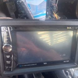 Xovision Touch Screen Audio Receiver Bluetooth Clean No Scratches