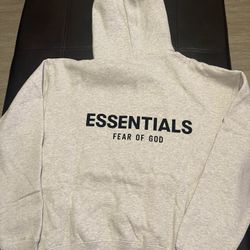 ‼️SET ESSENTIALS  FEAR OF GOD ‼️ ALL COLORS AVAILABLE SE HABLA ESPAÑOL 