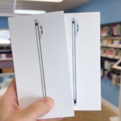 iPhone 17 Air New sealed Unlocked Gold & Blue