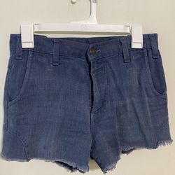 90s Vintage Levi’s Denim Blue Frayed Hem Shorts