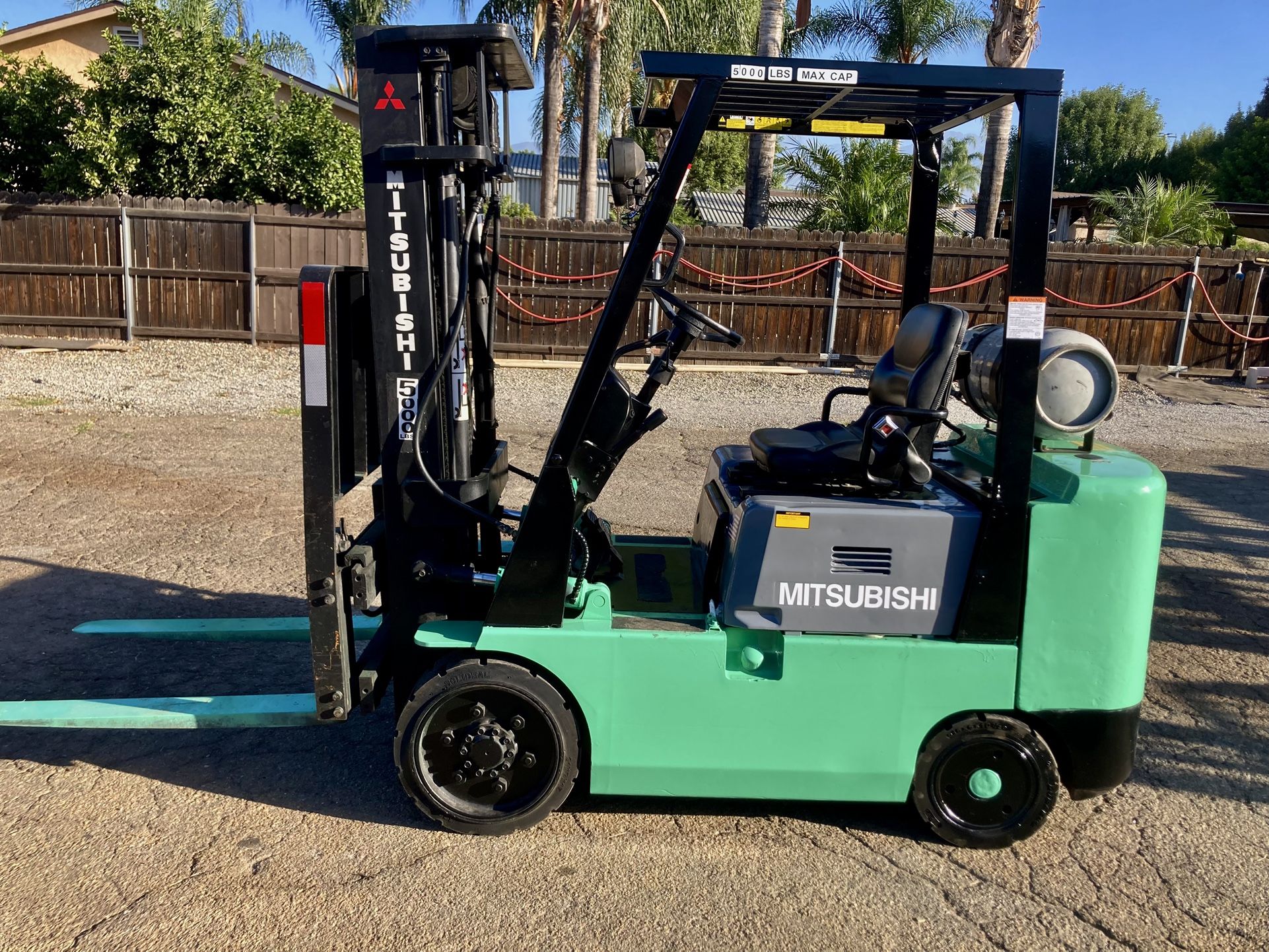 Forklift 5000lbs (Read Listing)