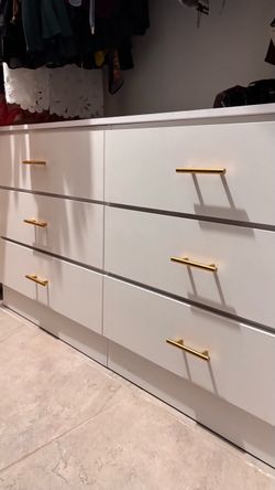 WHITE 6 DRAWER DRESSER 57”