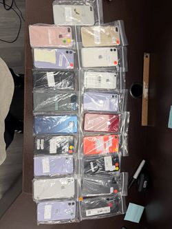 Lot of Broken/Locked iPhones for Parts