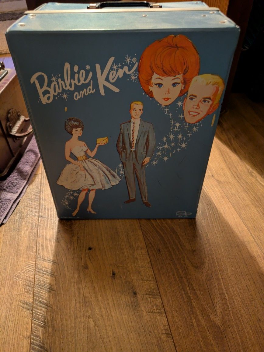 1961 Mattel Barbie & Ken Vinyl Case With Dolls, Clothes, Shoes All Original & In Meticulous Condition.