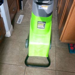 Electric 120 Volts Landscaping Wood Or Tree Branches Chipper Shredder