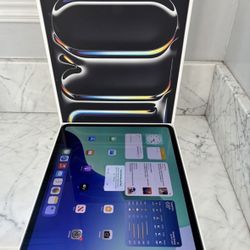 Apple 13-inch iPad Pro (M4) with Wi-Fi + Cellular and 256 Gb