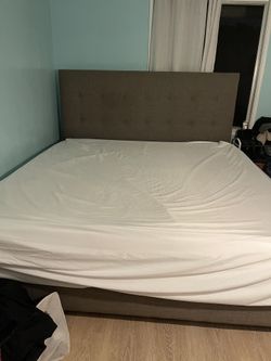 Bed frame/mattress