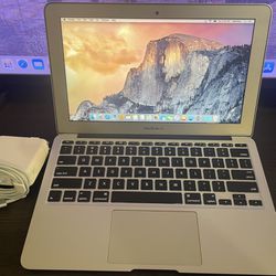 Apple MacBook Air Early 2015 11 inch-with charger (Comes with brand new extra battery) 