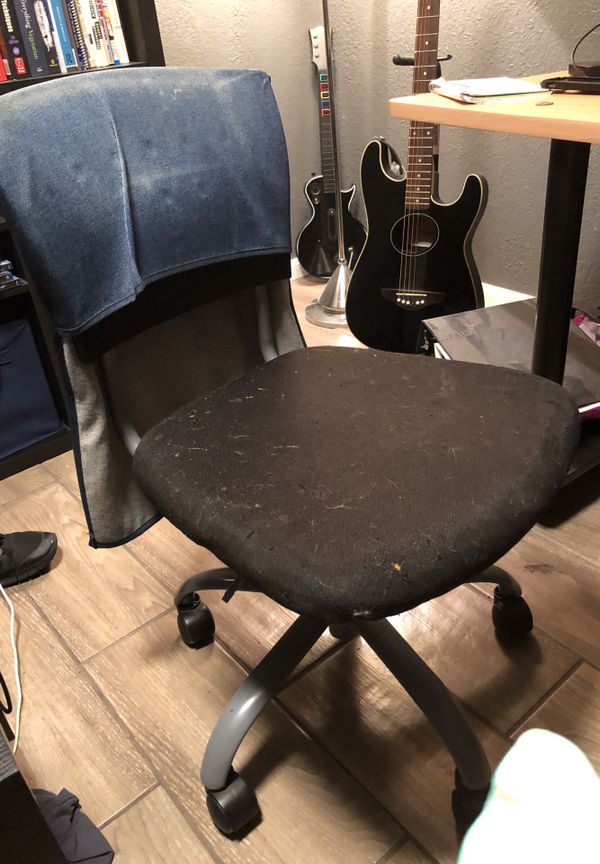 Small Office Chair Back Pocket Sleeve Included For In Las Vegas Nv Offerup