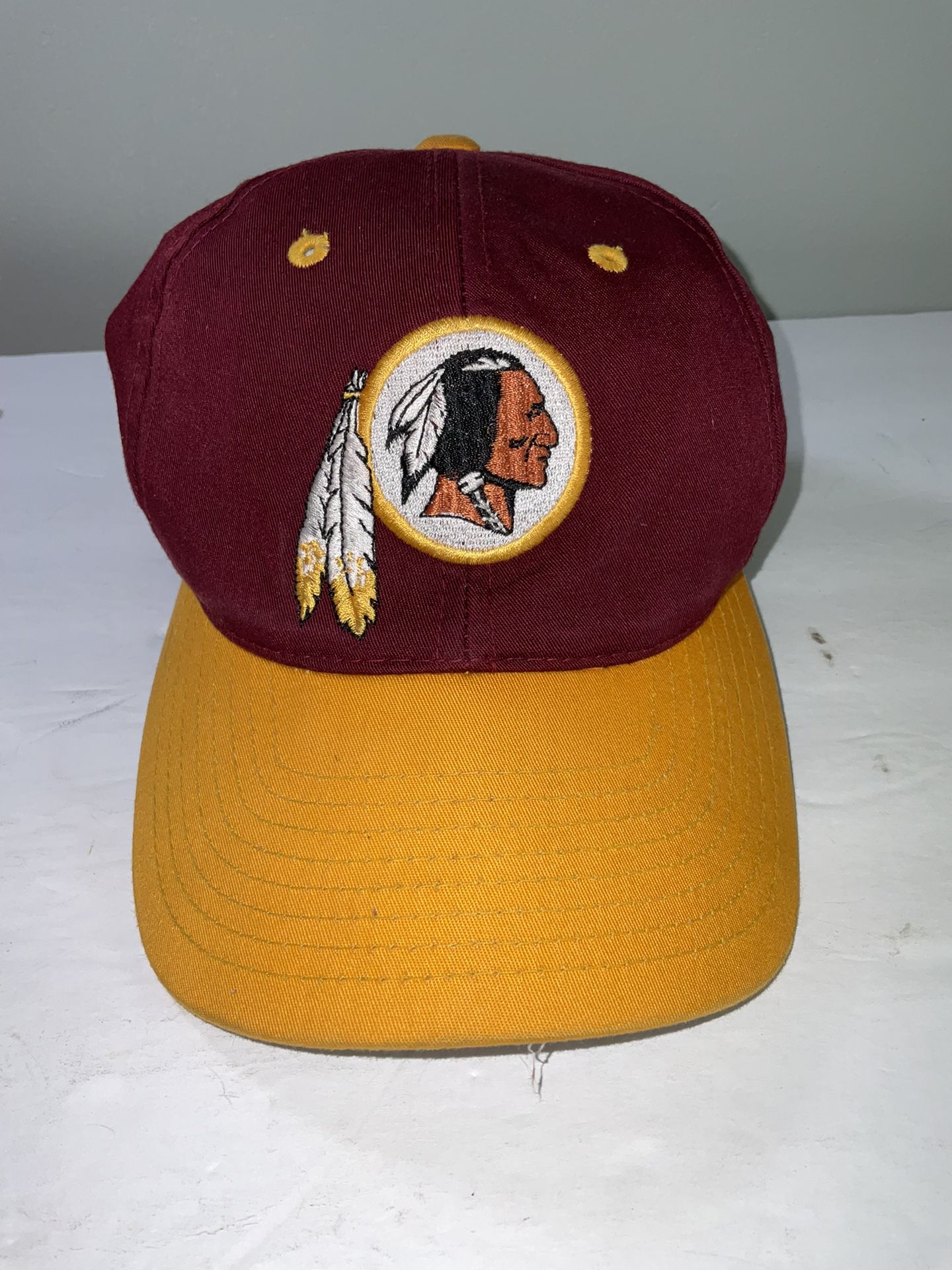 NFL Washington Redskins Burgundy and Gold Hat Cap Logo Snapback Vintage 