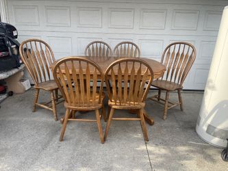 Farmhouse Modern Style Solid Wood Dining Chairs In Very Good Condition And Table Have 2 Extension
