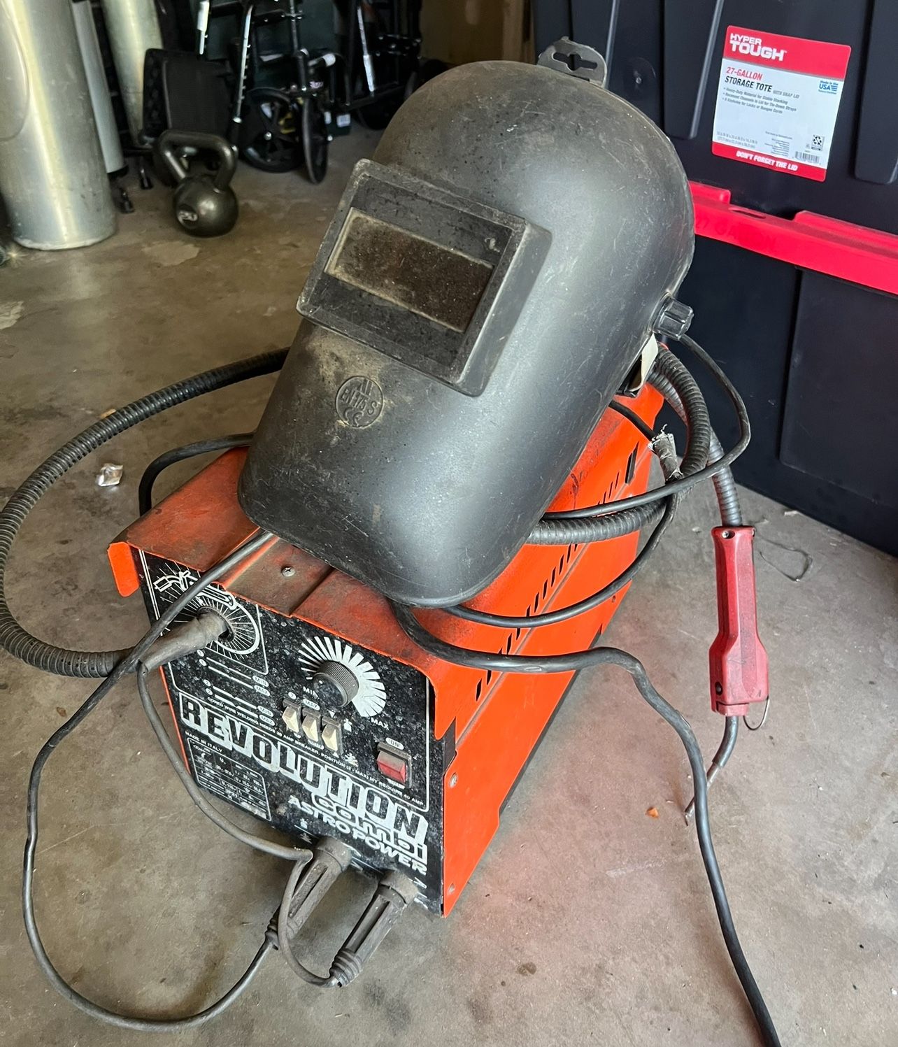 Welding Machine And Mask