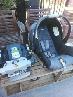 Chicco Carseat With base