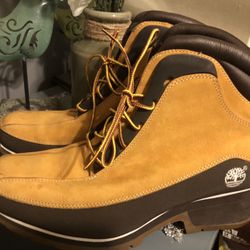 Woman Timberland  Size 11med