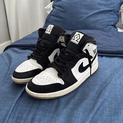 Diamond SE Jordan ones mid / smoke gray white  Jordan 1s mid