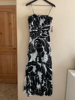Taylor Black & White Floral Pleated Maxi Dress Size 10