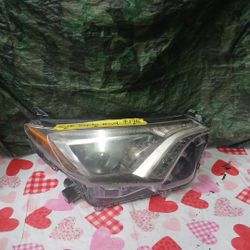 2016-18 Toyota Rav4 Right Headlight 