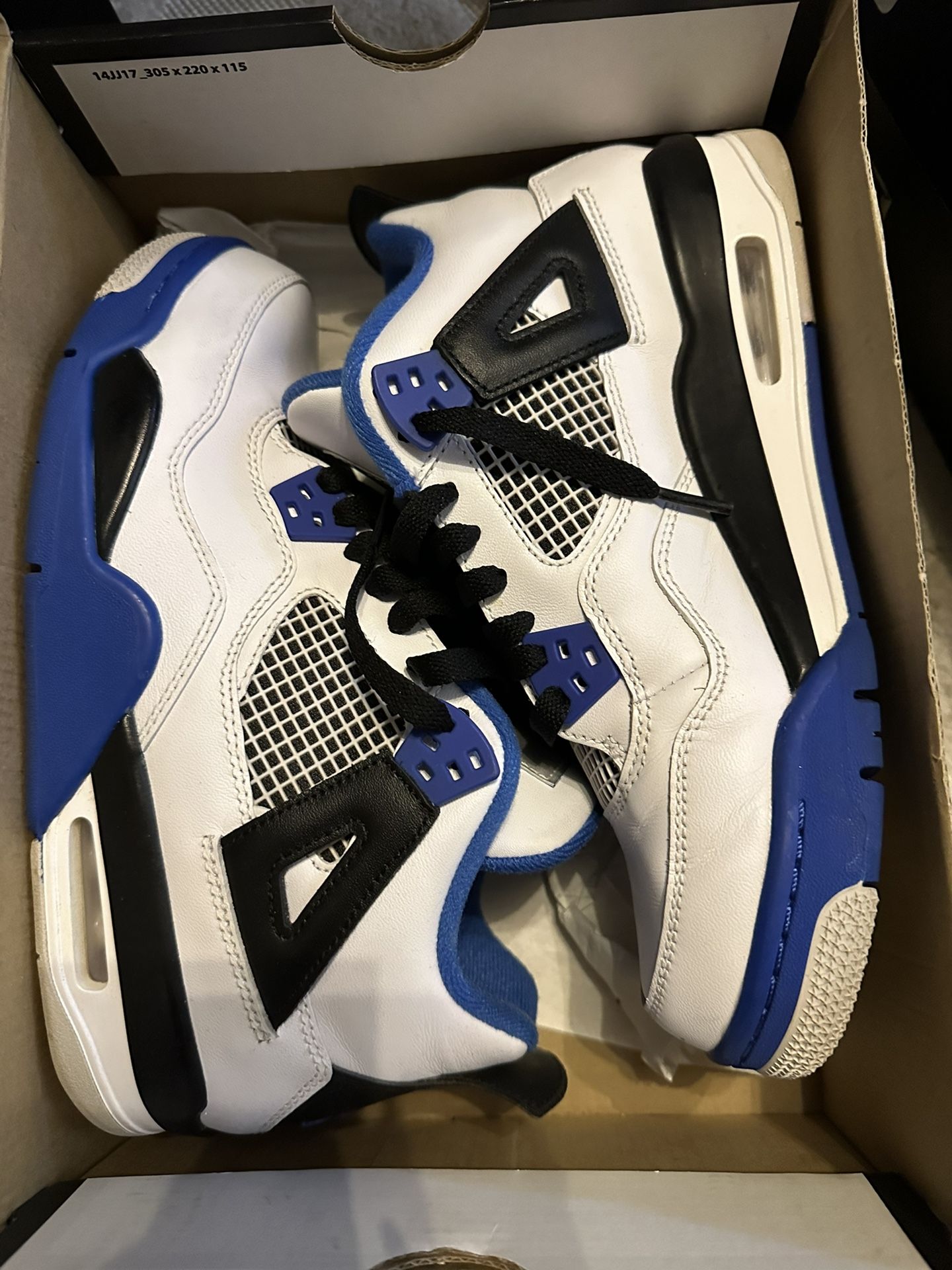 Air Jordan 4 Retro Motorsport GS size 7Y