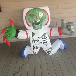 Halloween Alien  Blow Up That Hangs Up