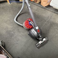 Dyson Dc 39 Vacuum 