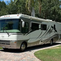National Dolphin RV Motor Home 2005