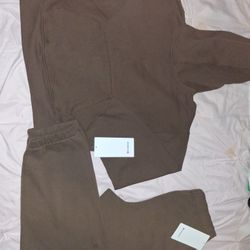 Lululemon FEMALE SET(NEW)BEST OFFER NOT FREE