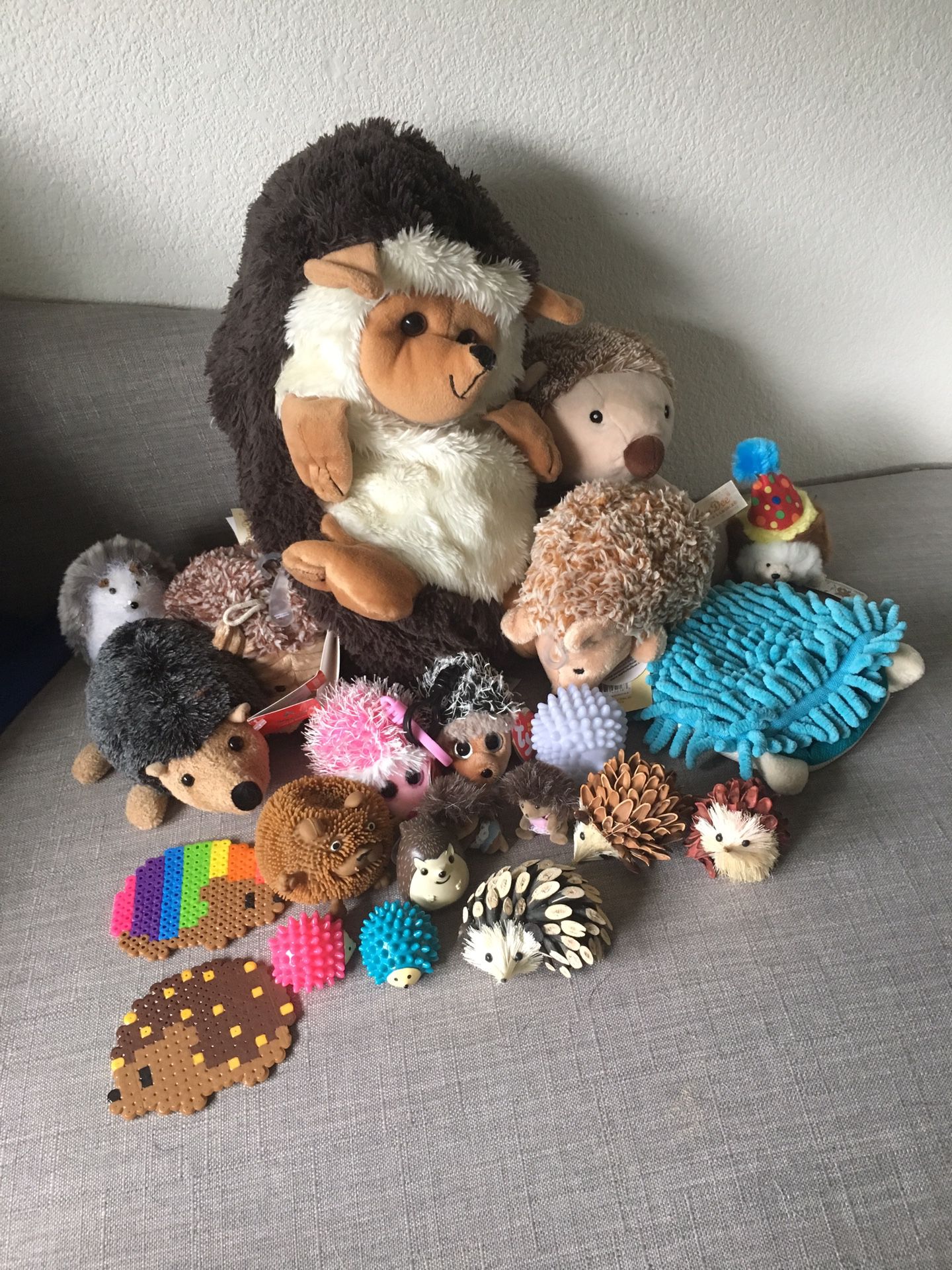 Hedgehog toys (5/7)