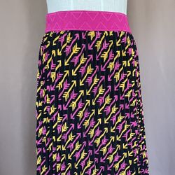 New LuLaRoe Size M Jill Pleated Skirt  Stretch Waistband