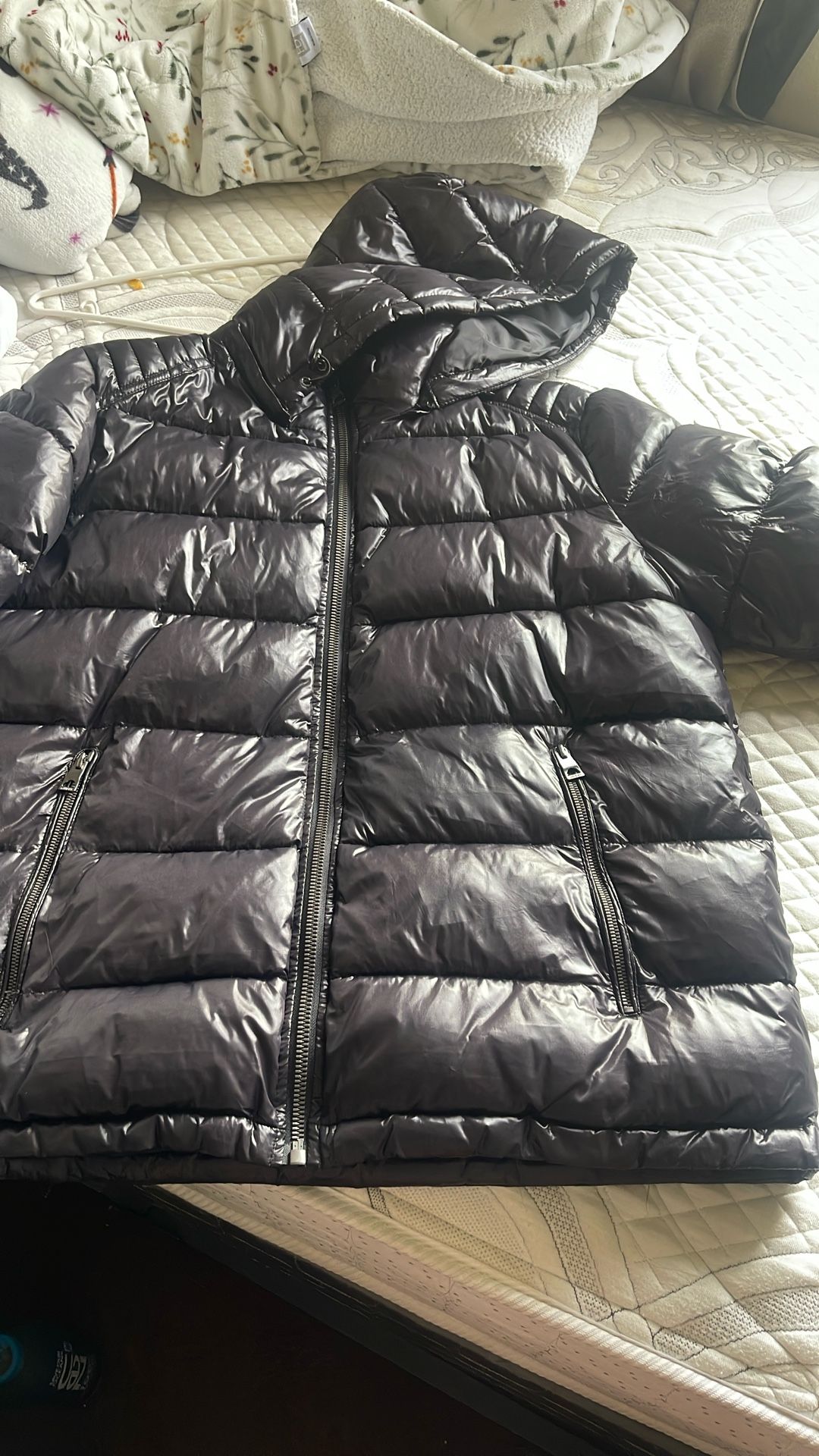 guess puffer jacket