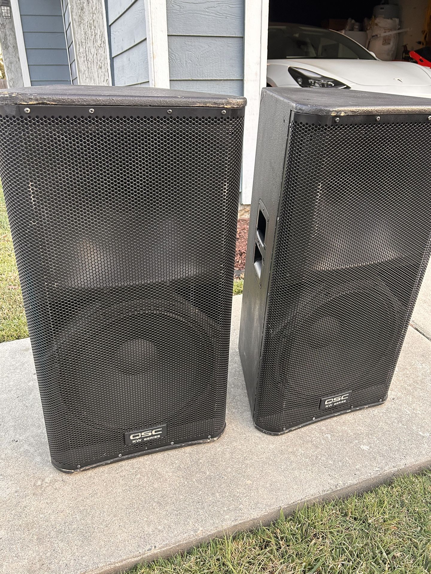 QSC KW 152 1000w 15” POWERED SPEAKER for Sale in Visalia, CA OfferUp