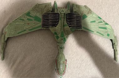 Diamond Select Toys Star Trek Electronic Klingon Bird of Prey Ship - Working (No Stand)