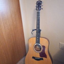 Taylor 310 Acoustic Guitar