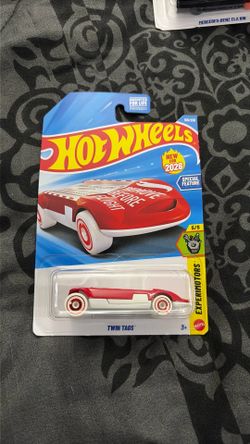 Twin tags hot wheels