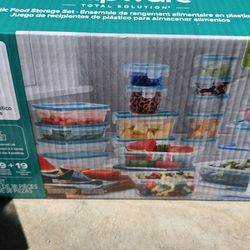 Brand New In Box Food Containers
