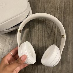 Beats Solo Pro 4 