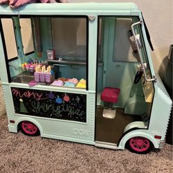 Ice cream truck for girls come with a little toys asking for 40 bucks good condition