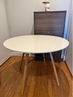 39” round table