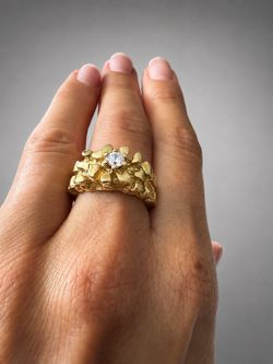 Chunky Gold Tone Brutalist Nugget Ring Clear Stone Size 7 Costume Jewelry