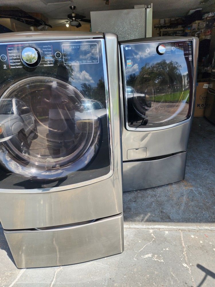 Lg XL Luxury Washer And Dryer Set