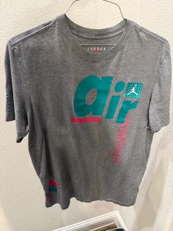 Air Jordan Gray Short Sleeve Shirt, Large