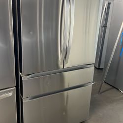 NEW OPEN BOX LG FOUR DOOR REFRIGERATOR WITH INTERNAL WATER/ICE 